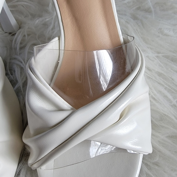 white heeled mule sandals, size 39 - Picture 4 of 6